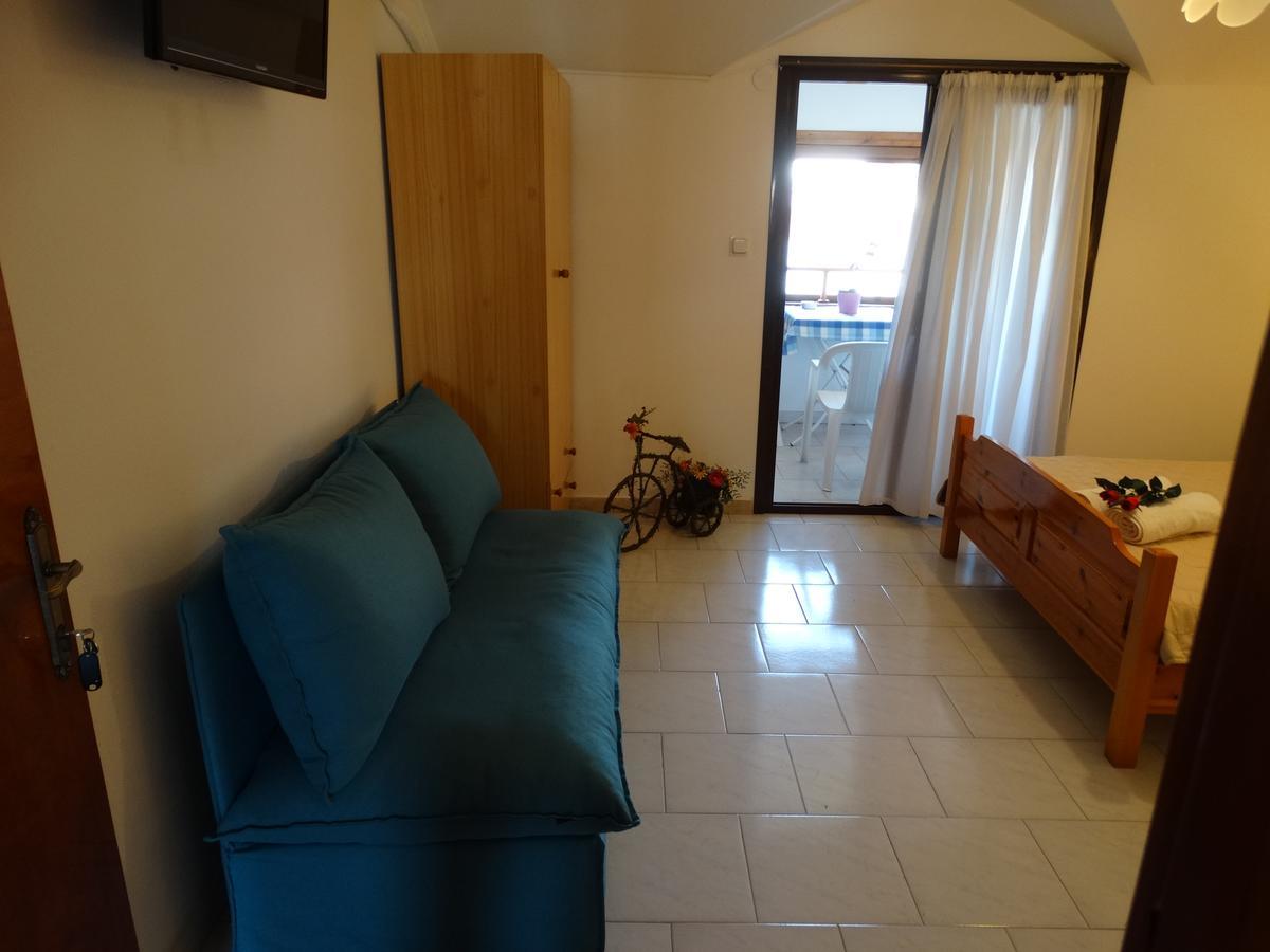 Christakos Apartments Vrasná Extérieur photo
