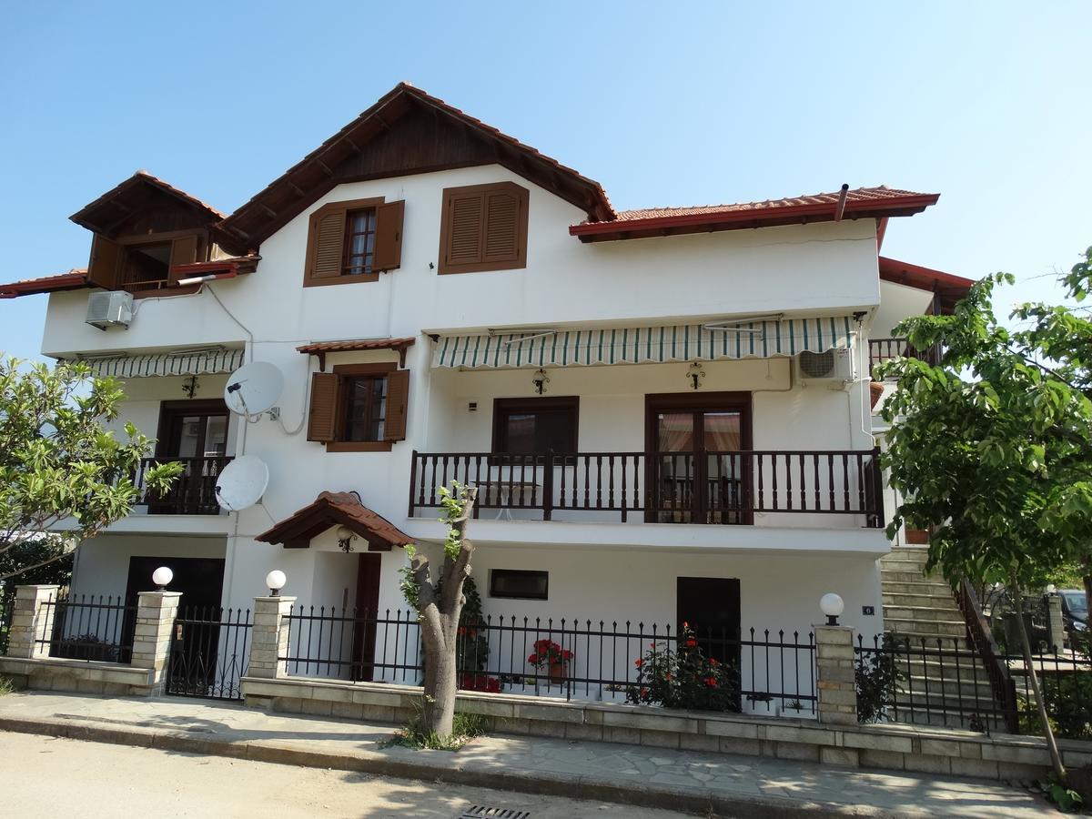 Christakos Apartments Vrasná Extérieur photo